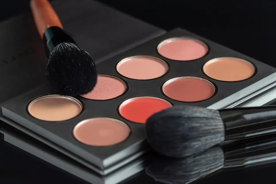 Photo d'illustration du cours « École Vendôme — Maquillage professionnel » : Métamérisme